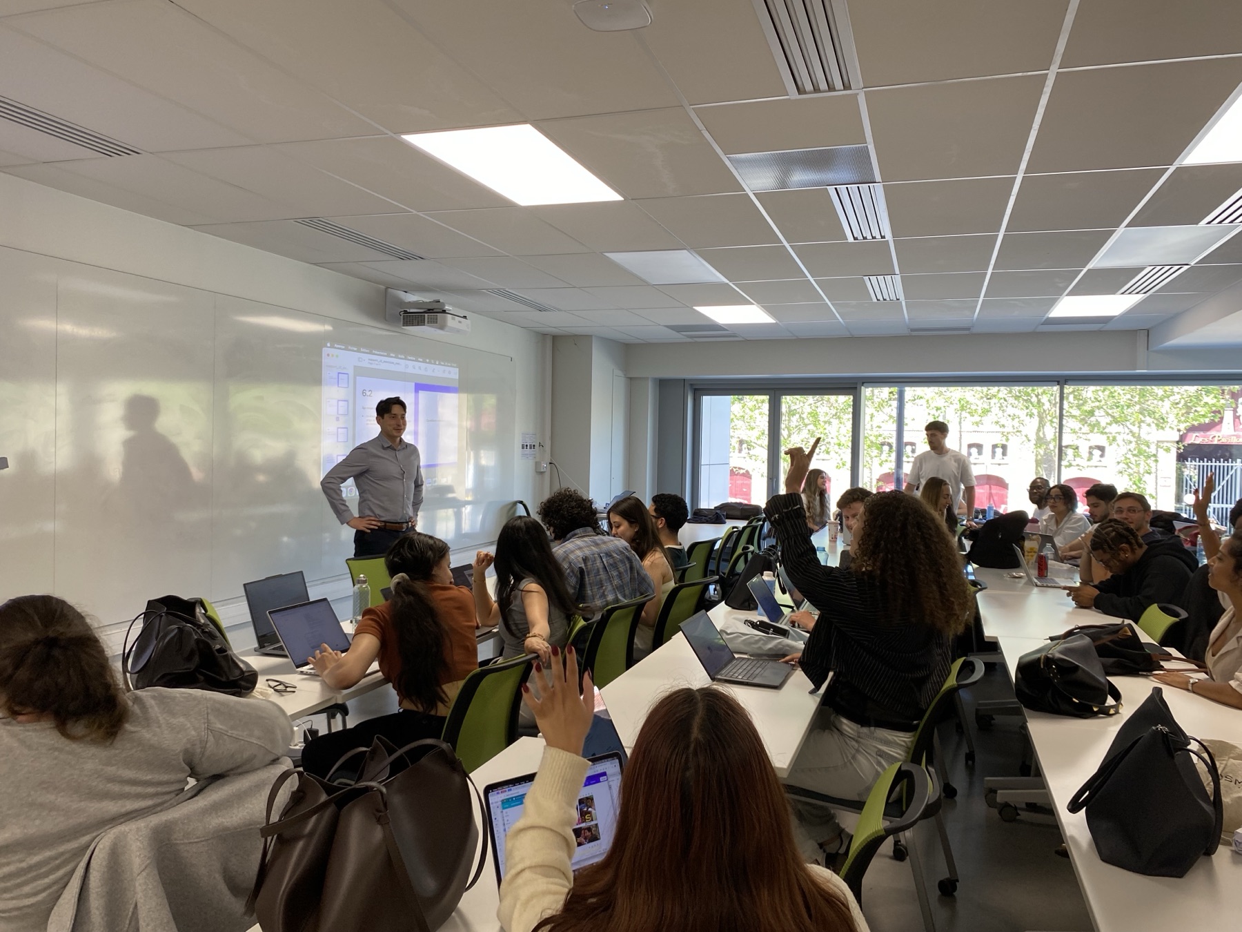 Antoine Bousquet en cours à KEDGE Business School